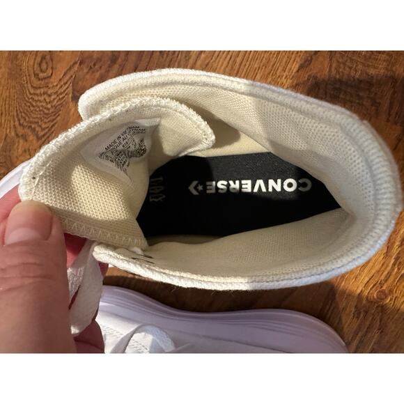 Women's Converse Chuck Taylor All Star Moves White 9.5 Iconic Minimalist Style - Picture 9 of 9